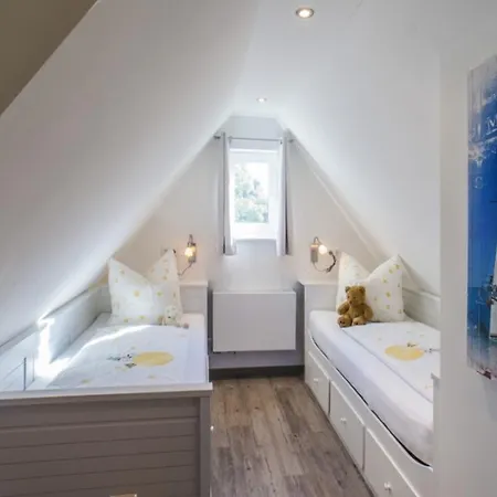 Thatched In With Terrace *