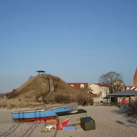 Thatched In With Terrace Holiday home